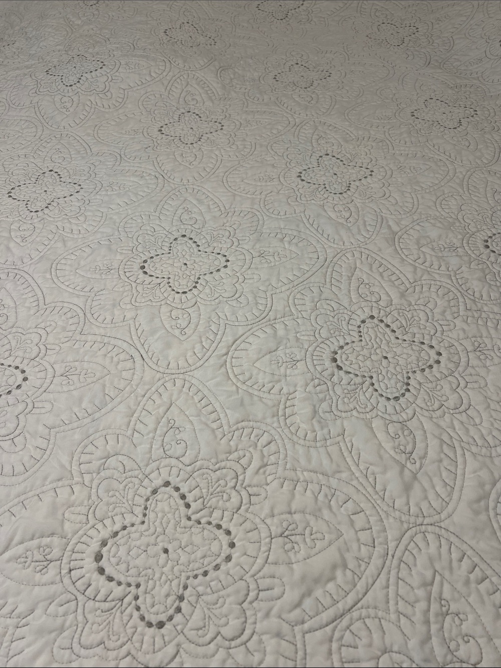 Vintage Cream Quilted Floral Medallion Bedspread